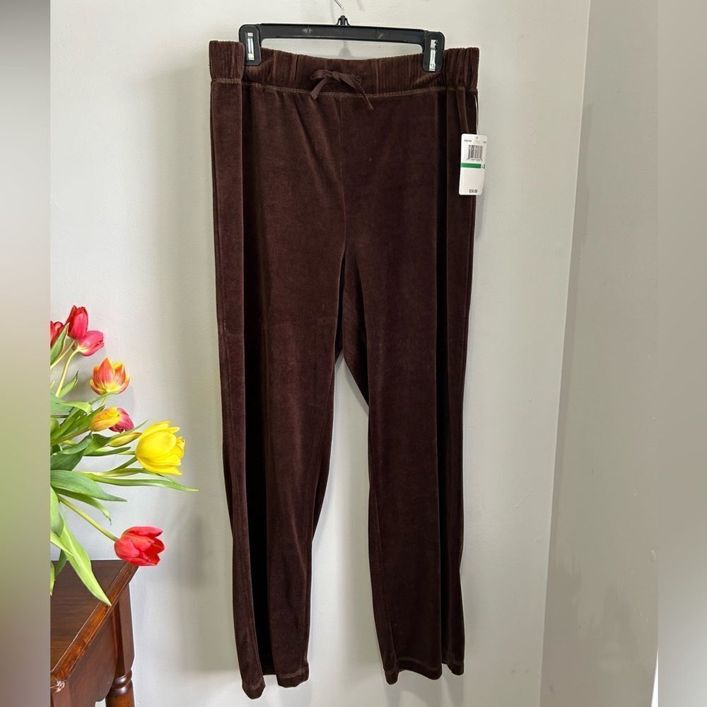 Pappagallo 2pc Track Suit - Picture 9 of 11
